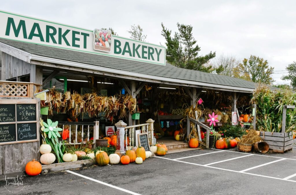 green pig country market