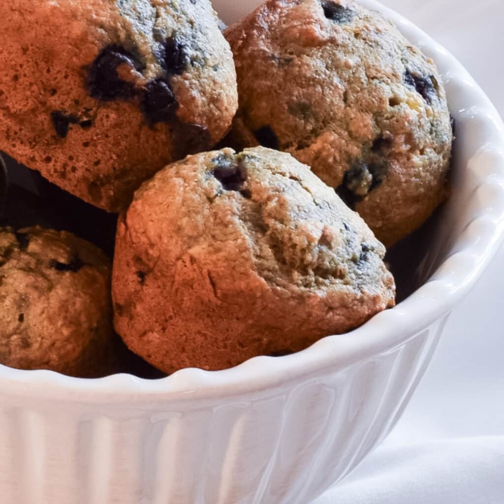 healthy blueberry banana muffins