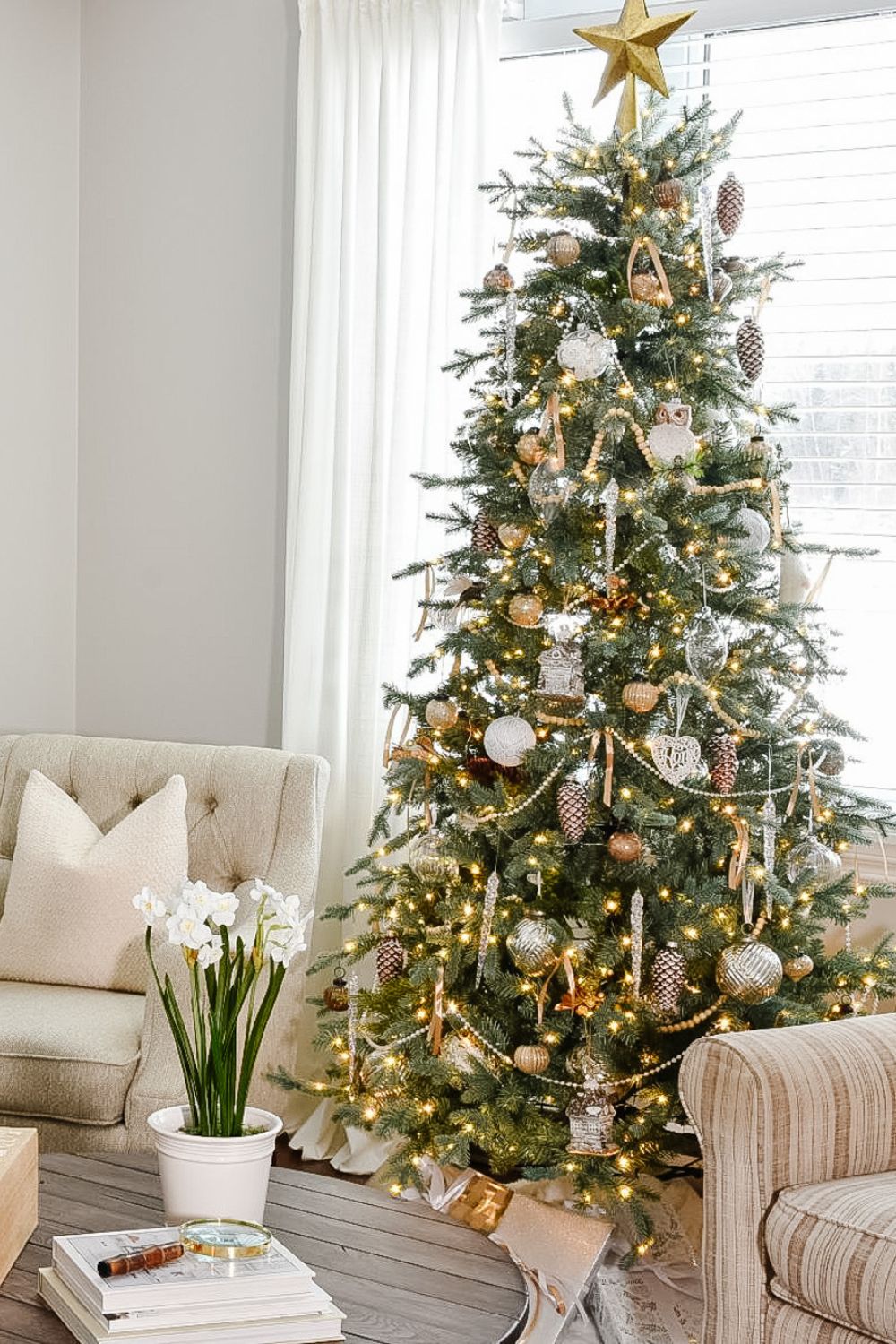 A Timeless & Classic Holiday Home Tour