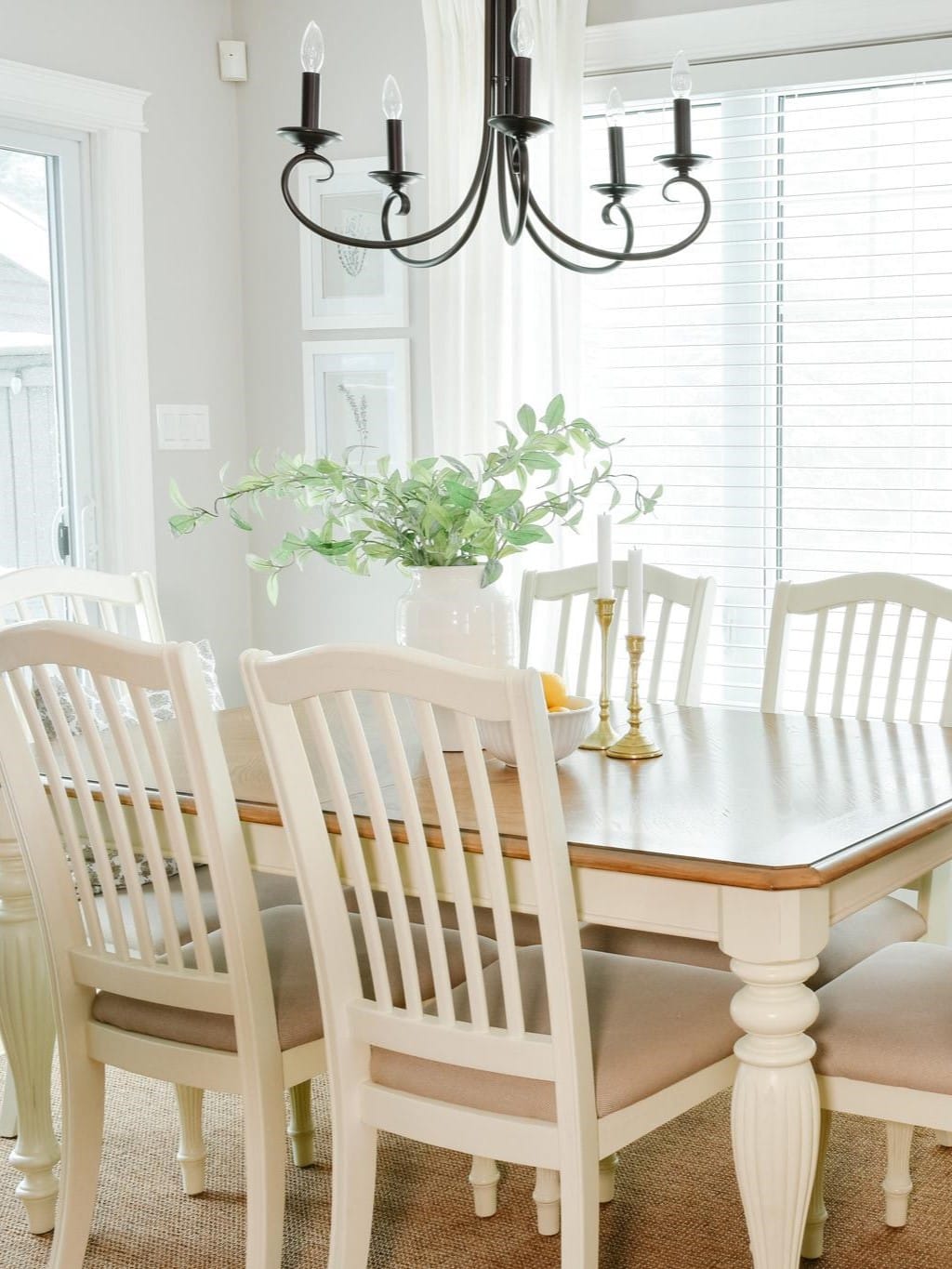 Tips & Tricks for Decorating a Small Dining Room
