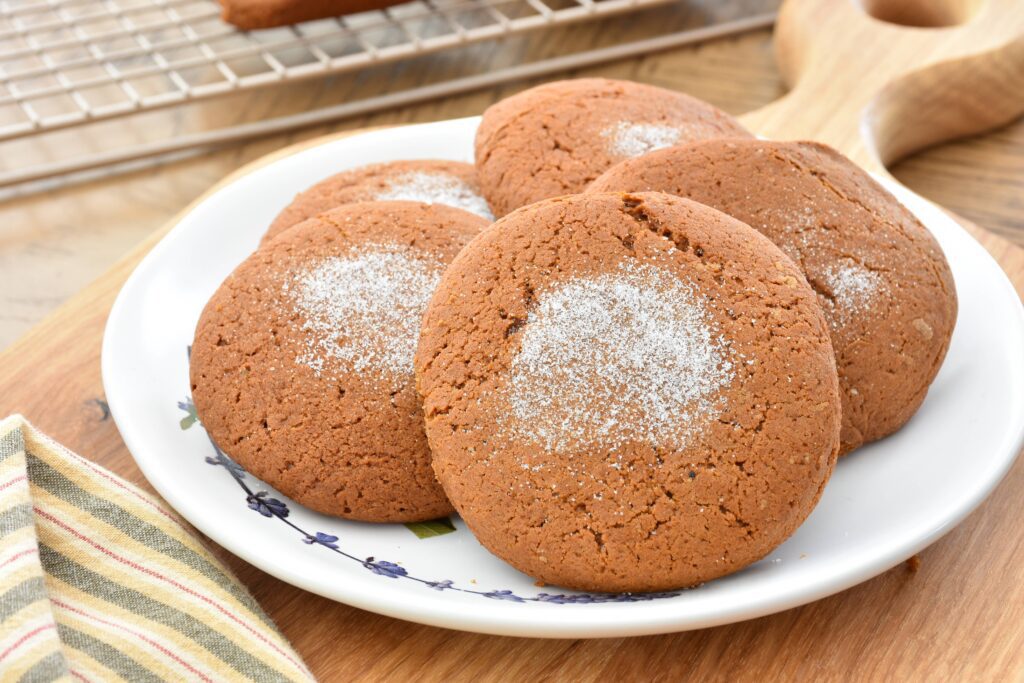 old fashioned molasses cookie