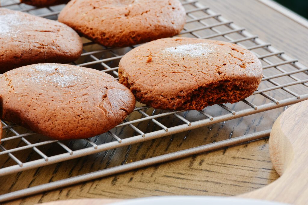 old fashioned rolled molasses cookies