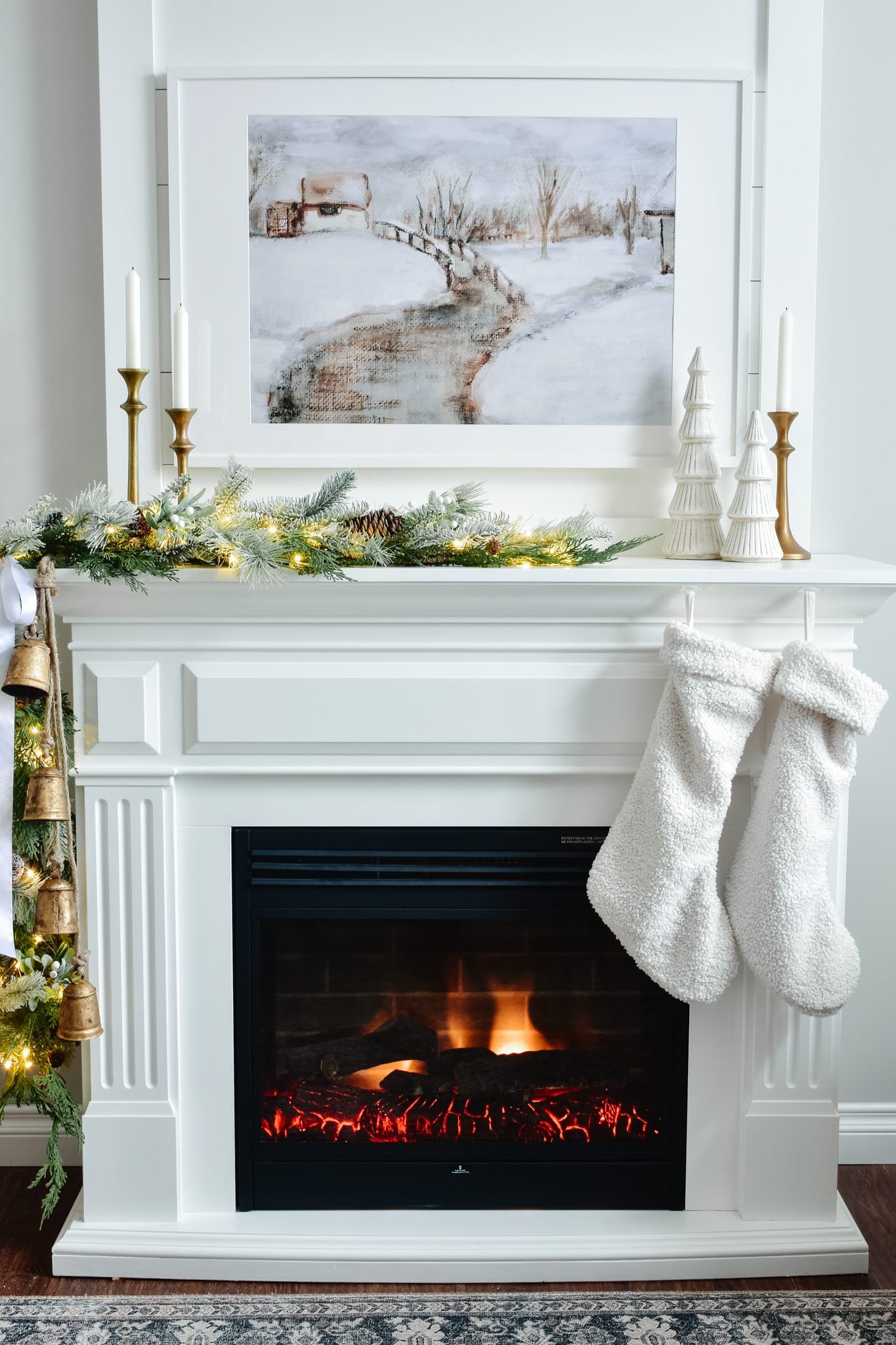 Create a Magical Christmas Mantel with these Tips