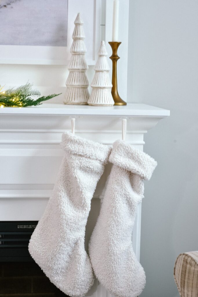 simple christmas mantel ideas