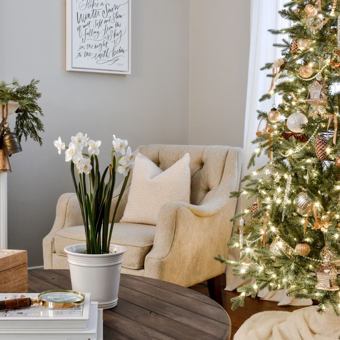 seasonal decorating christmas